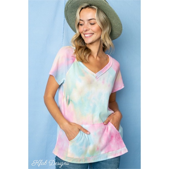 ❤️LAST! V Neck Tie Dye Thermal Front Pocket Top - Picture 8 of 13